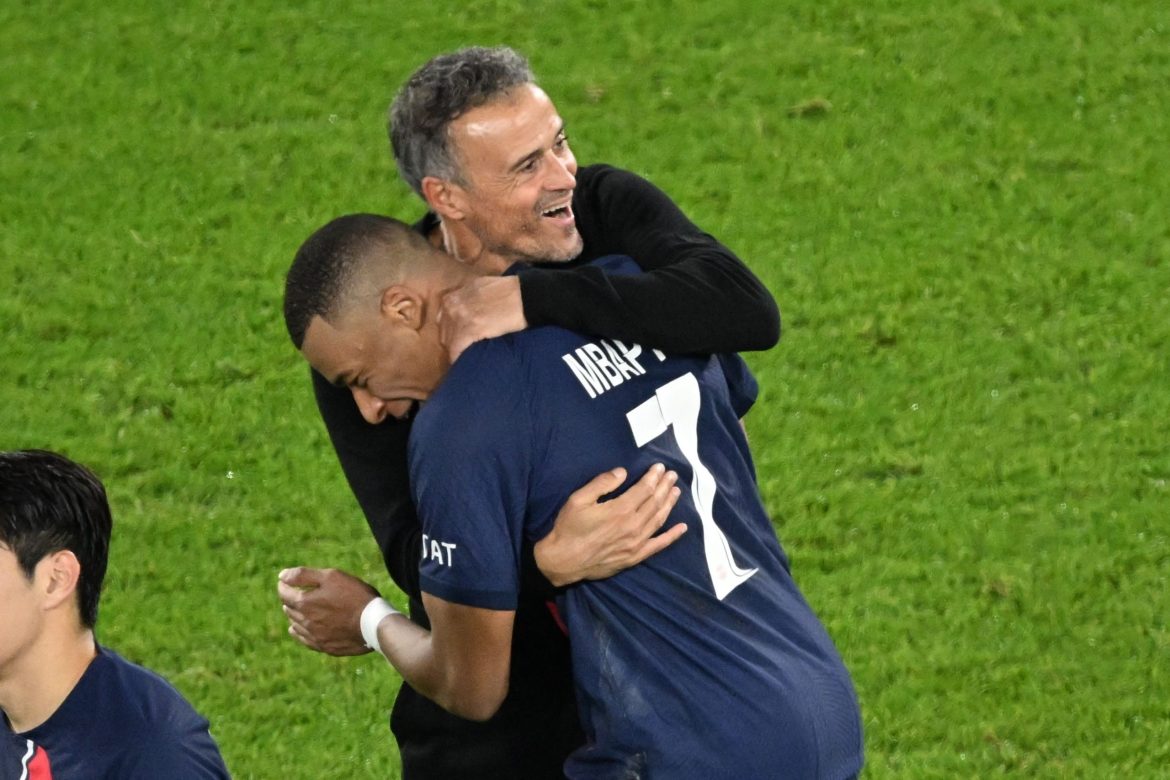 Enrique prédit que Mbappé gagnera plusieurs Ballons d'Or après Messi et Haaland