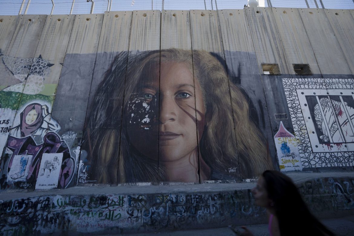 Entité sioniste arrête l'activiste Ahed Tamimi en Cisjordanie