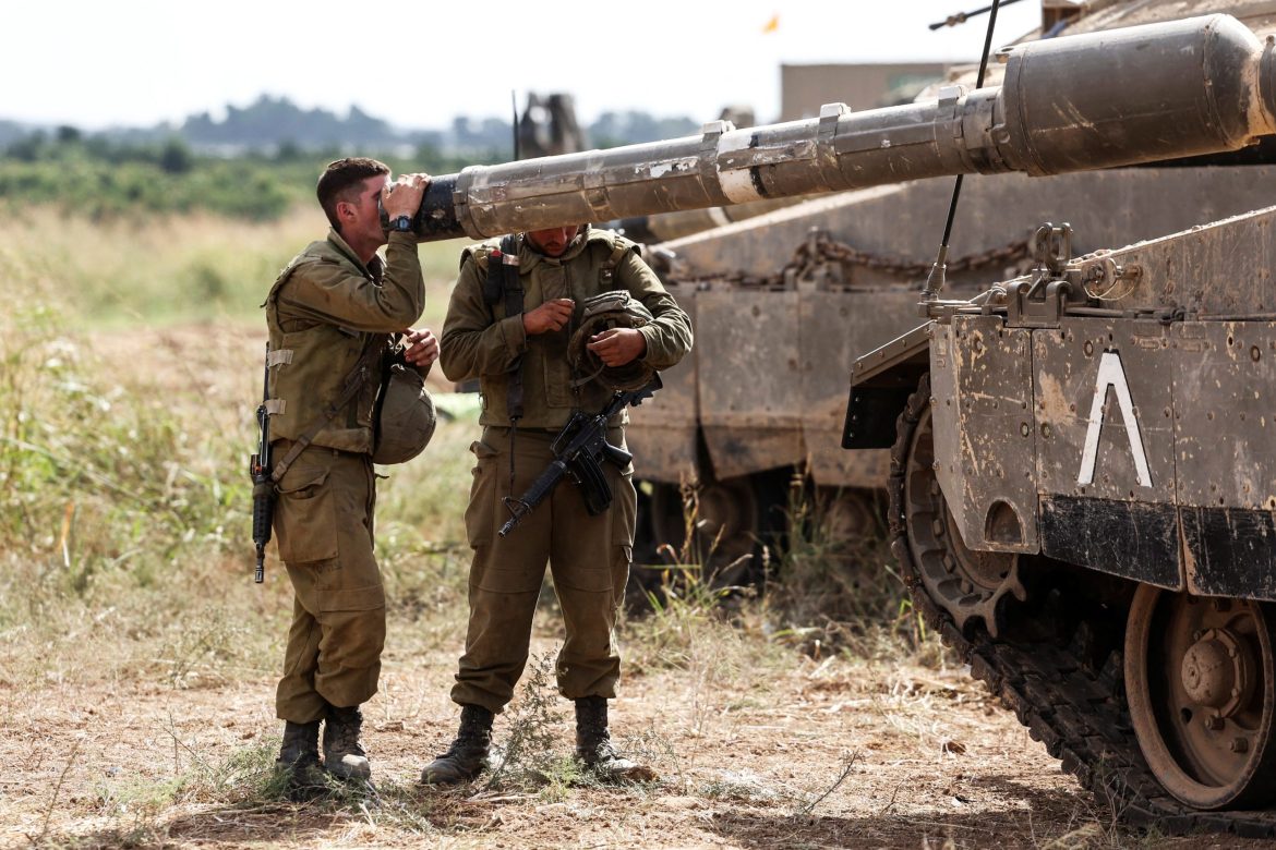 L'armée annonce 3 soldats tués, alarmes à Gaza