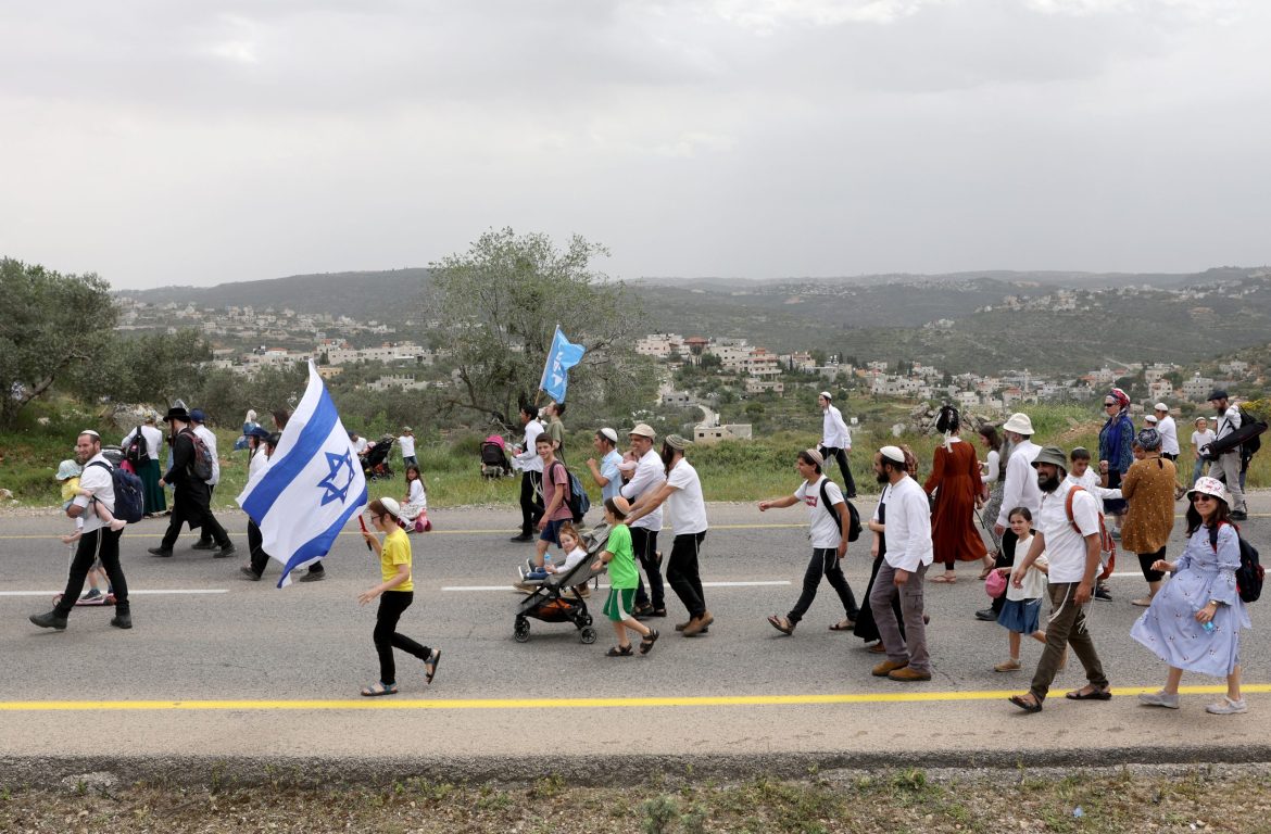 Qui sont les colons israéliens et leur présence en Palestine