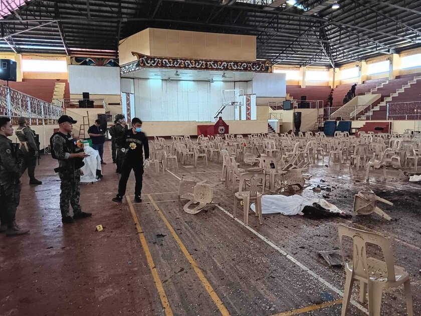 Attaque à la bombe lors d'une messe aux Philippines fait quatre morts