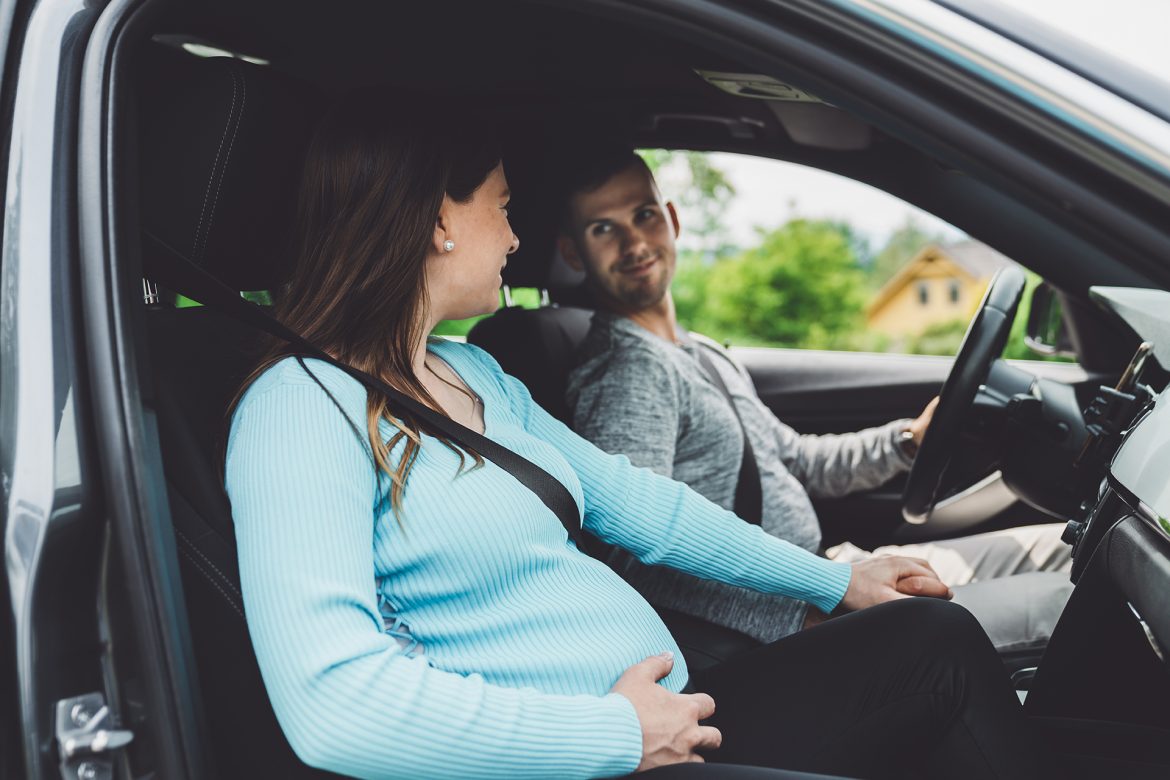 Avertissement sur le danger des ceintures pour femmes enceintes