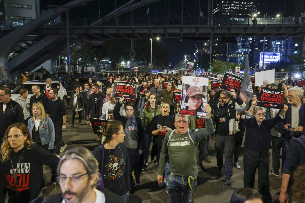 Manifestations en Entité sioniste après la mort de trois détenus à Gaza