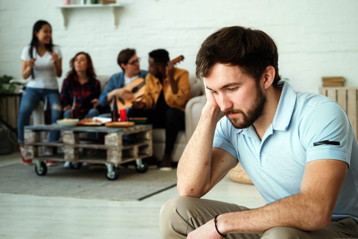 Surmonter la solitude lors de l'absence d'amis