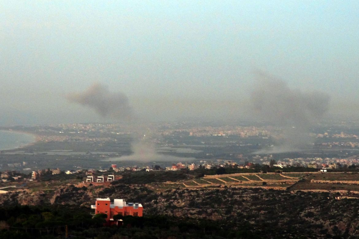 L'armée israélienne bombarde des villages au sud Liban