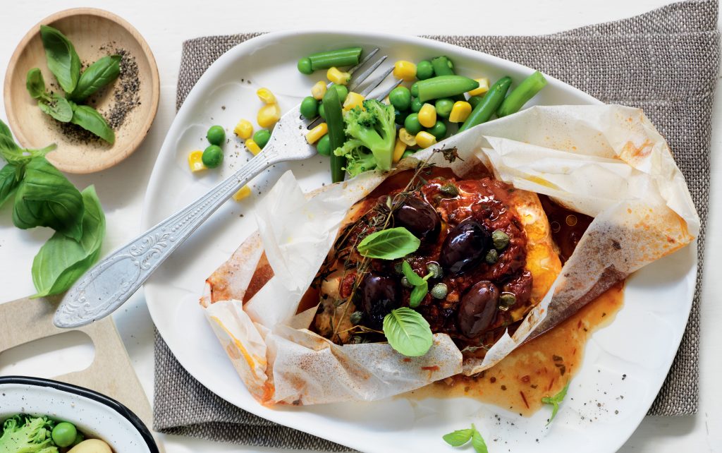 Poisson en papillote façon puttanesca