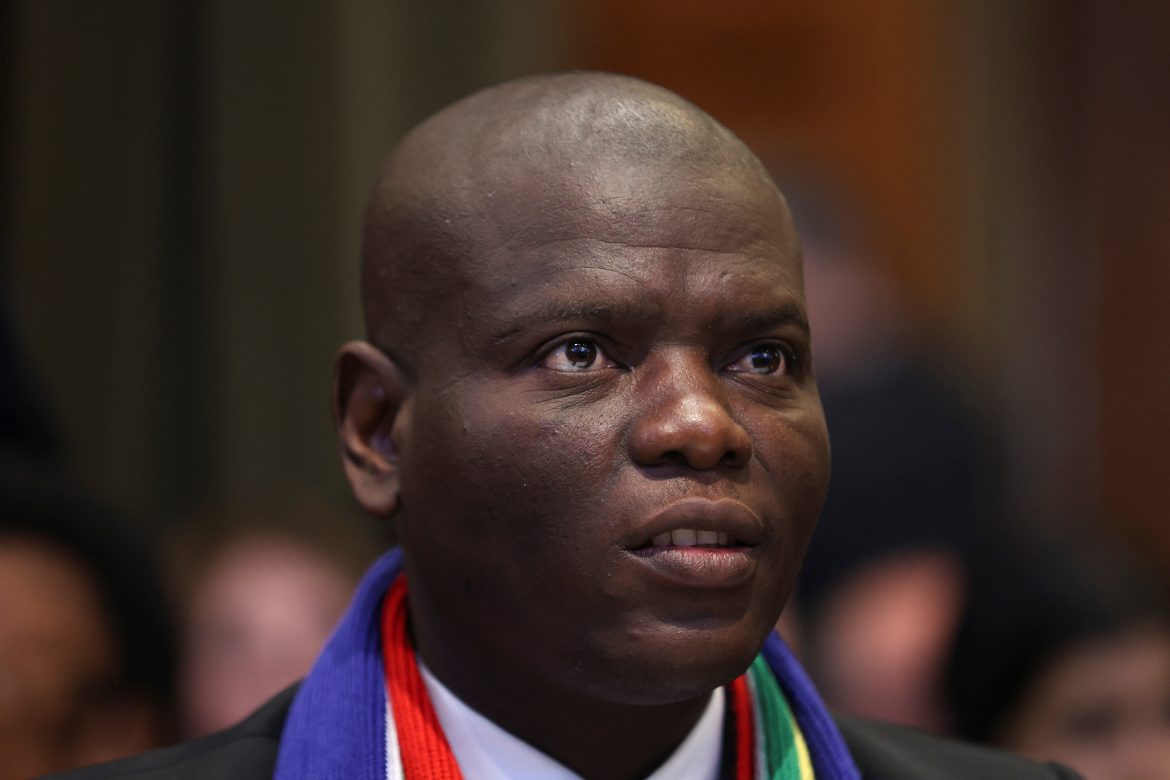 Ronald Lamola ministre de la Justice sud-africain