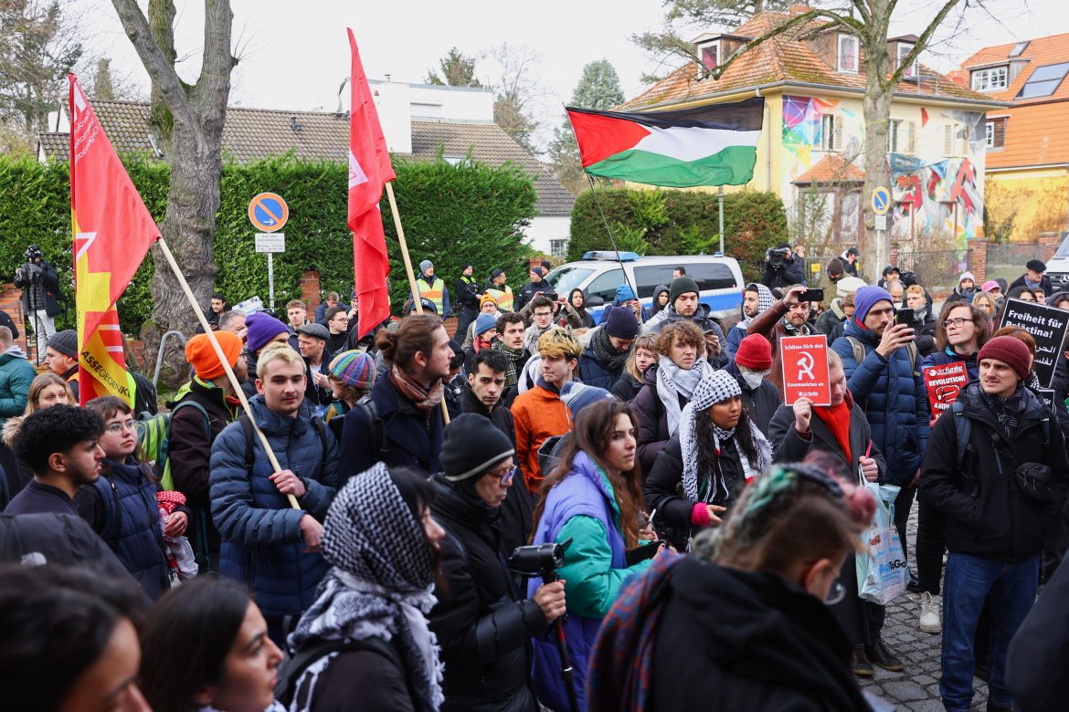 Lavage de culpabilité allemand lors des génocides