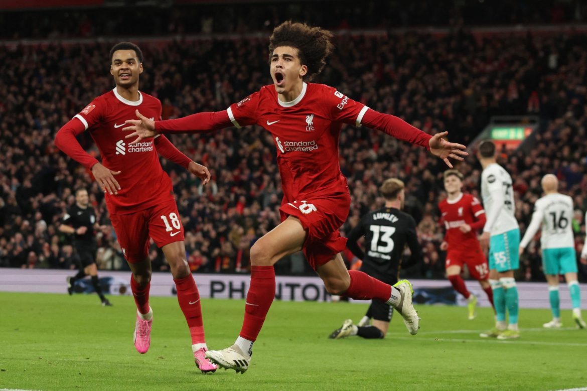 Liverpool bat Southampton et affronte ManU en quart de FA Cup