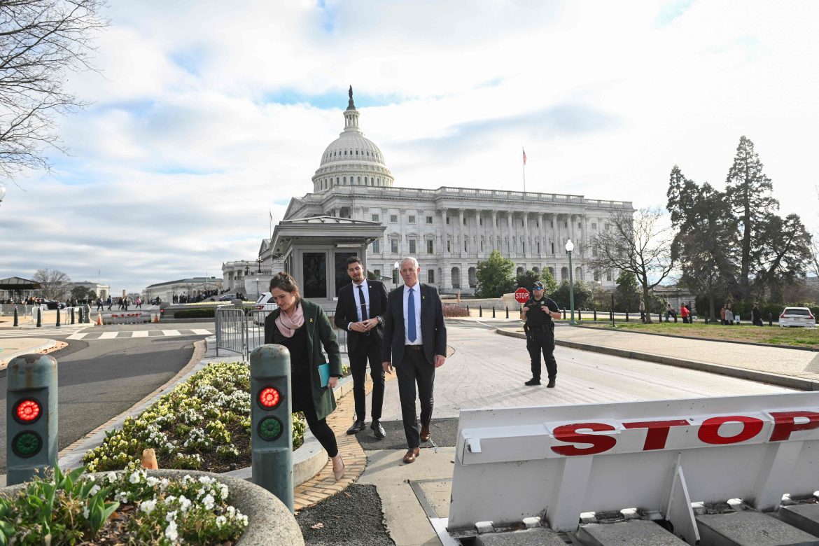 Gantz poursuit ses rencontres à Washington, critiques et déception de Biden envers Entité sioniste