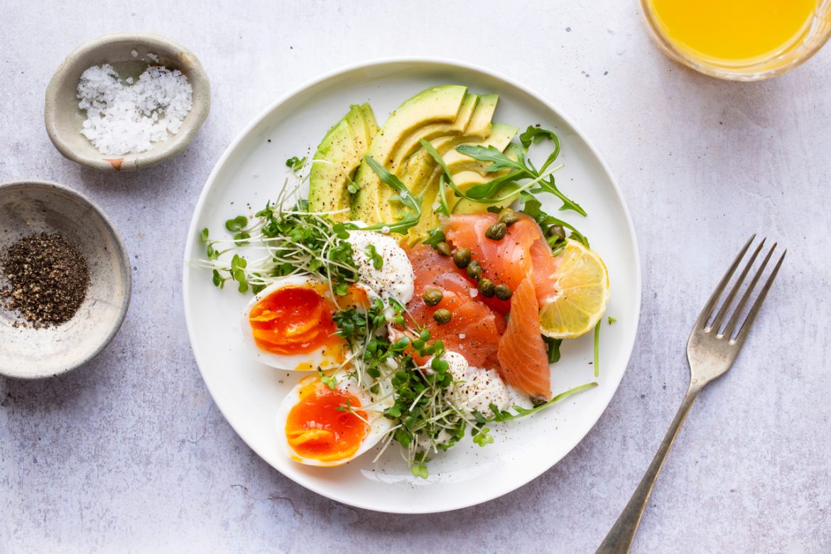 13 Aliments Clés pour Accélérer la Pousse des Cheveux Selon Experts