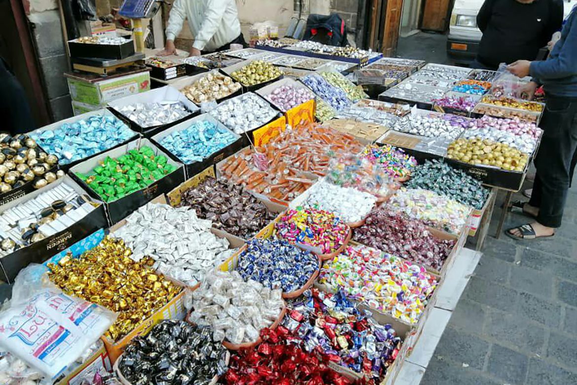 Fête d'Eid à Damas, entre friandises maison et balles