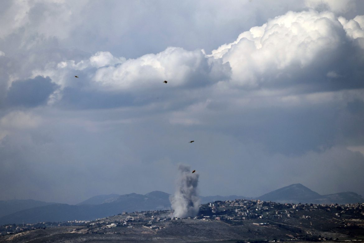 Hezbollah libanais lance des dizaines de roquettes sur Entité sioniste