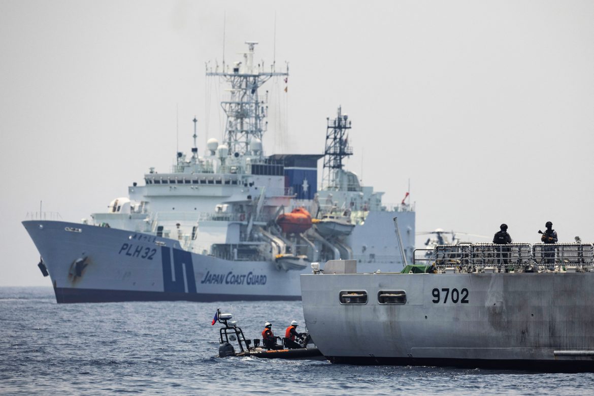 Premières manœuvres quadrilatérales en mer de Chine méridionale