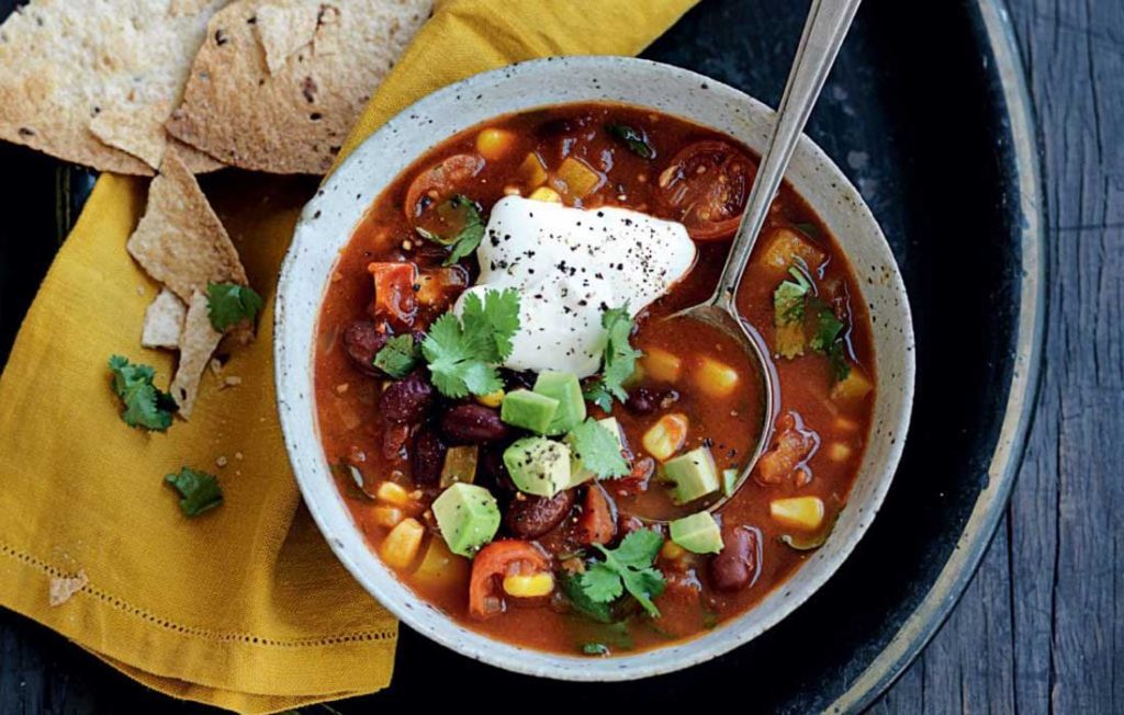 Recette de soupe épicée aux haricots mexicains