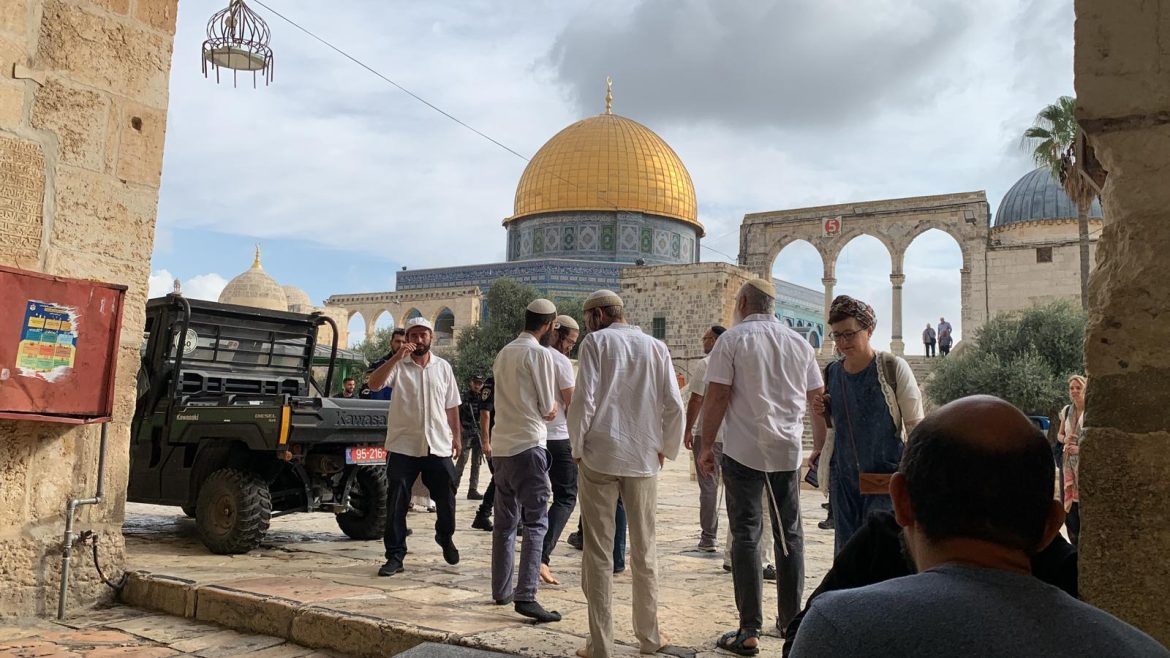 Traffic en sacs: Essais fébriles d'offrande pascale à Al-Aqsa