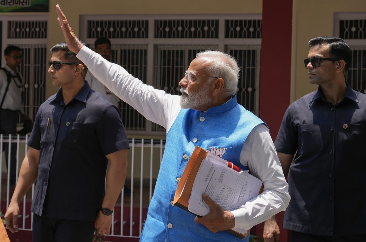 À Varanasi, Modi et les saris triomphent lors du dernier vote