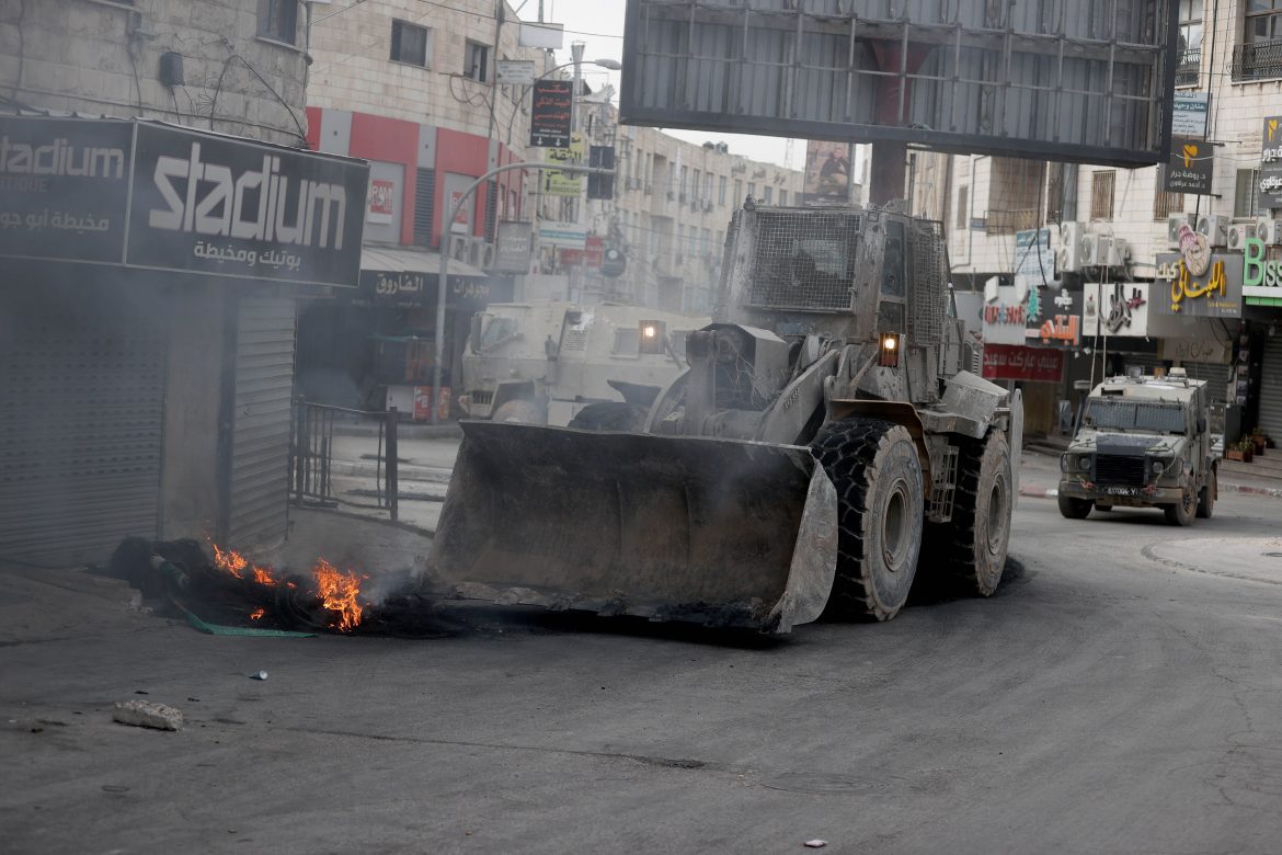 Attaques continues en Cisjordanie enterrement d'un martyr aujourd'hui