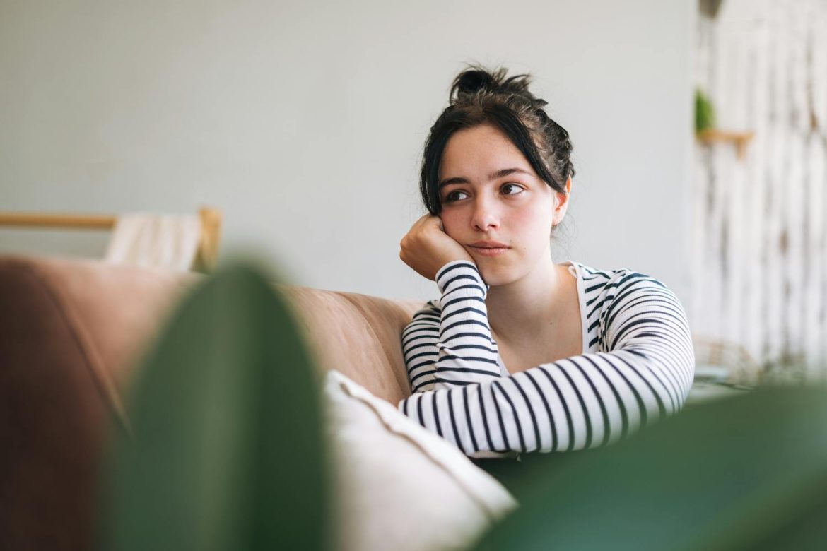 Augmentation des suicides et automutilations chez les jeunes filles en France.jpeg