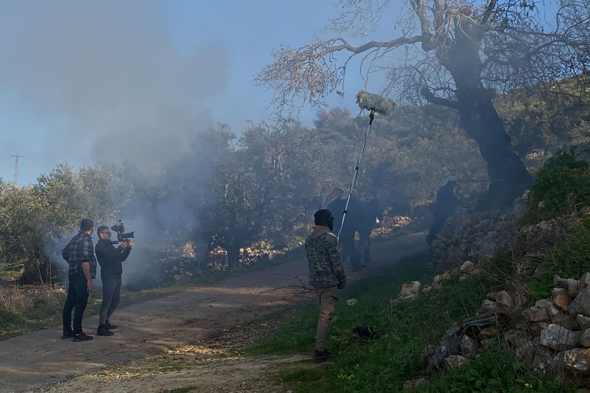 Incursions nocturnes à Qalqilya et Jenin, champs incendiés près de Ramallah