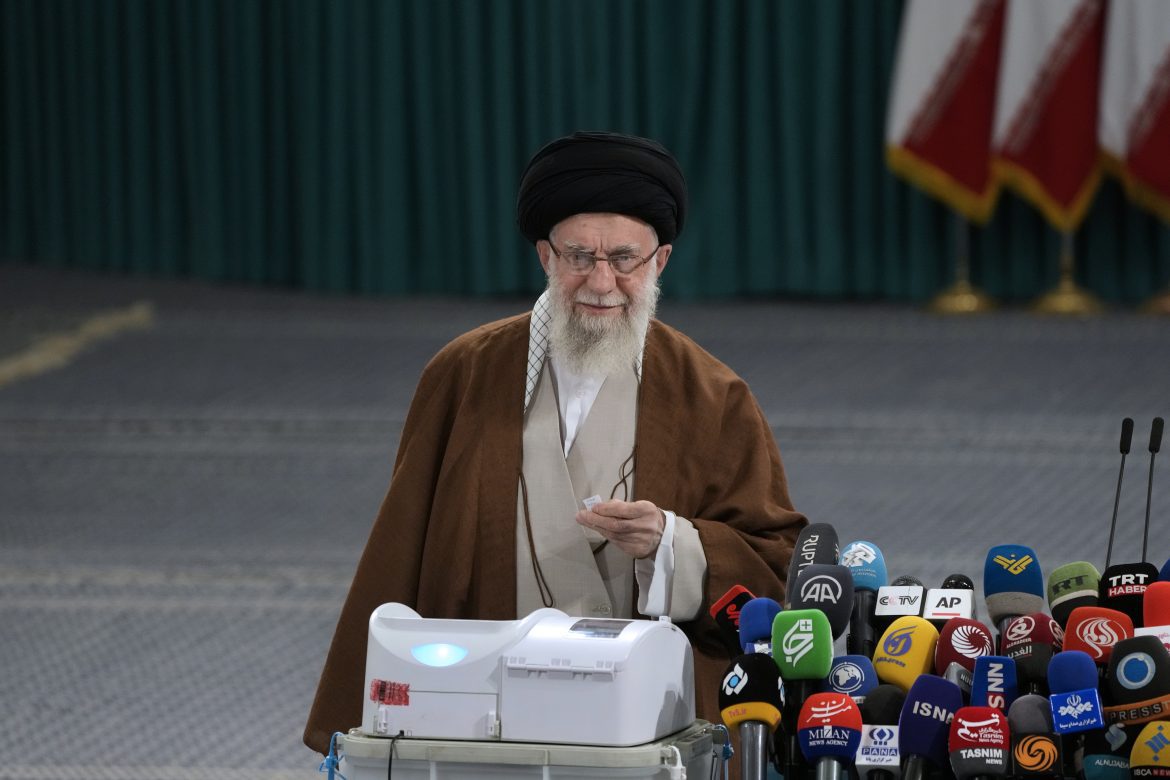 L'appel de Khamenei à voter malgré l'apathie en Iran