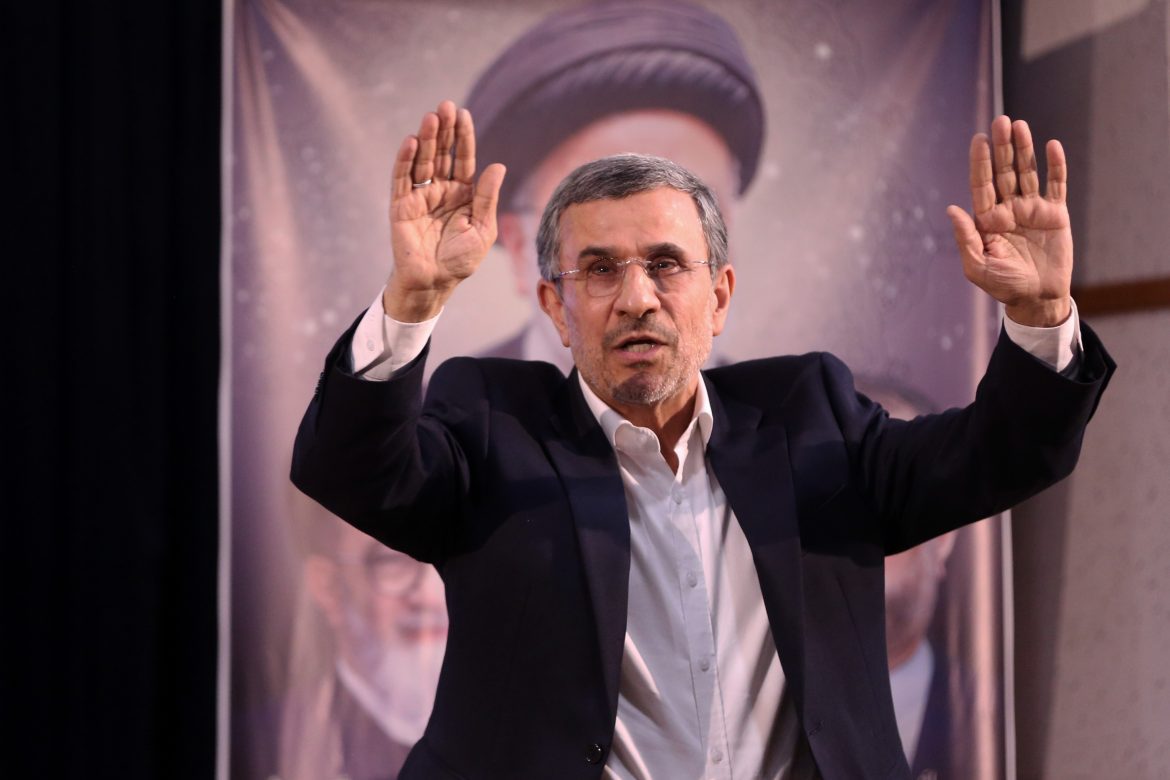 Ahmadinejad se présente à nouveau pour la présidence iranienne