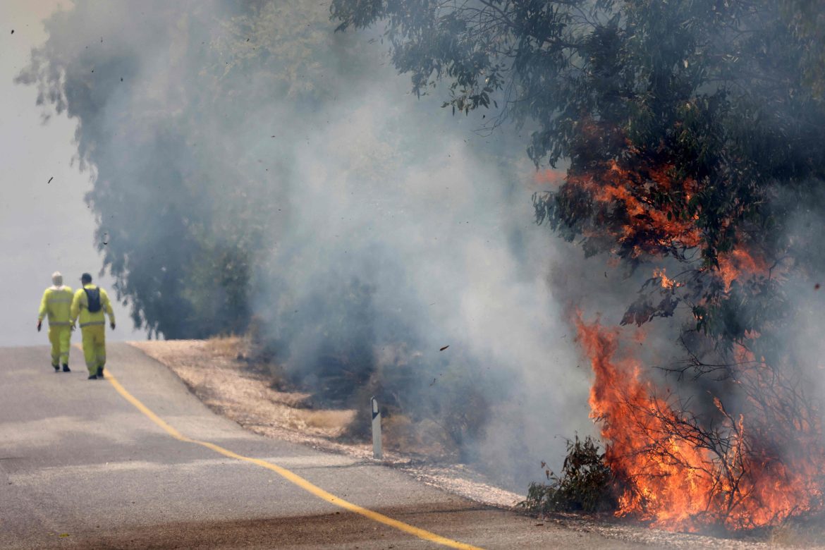 Blessés par missiles Hezbollah, drones attaquent site israélien