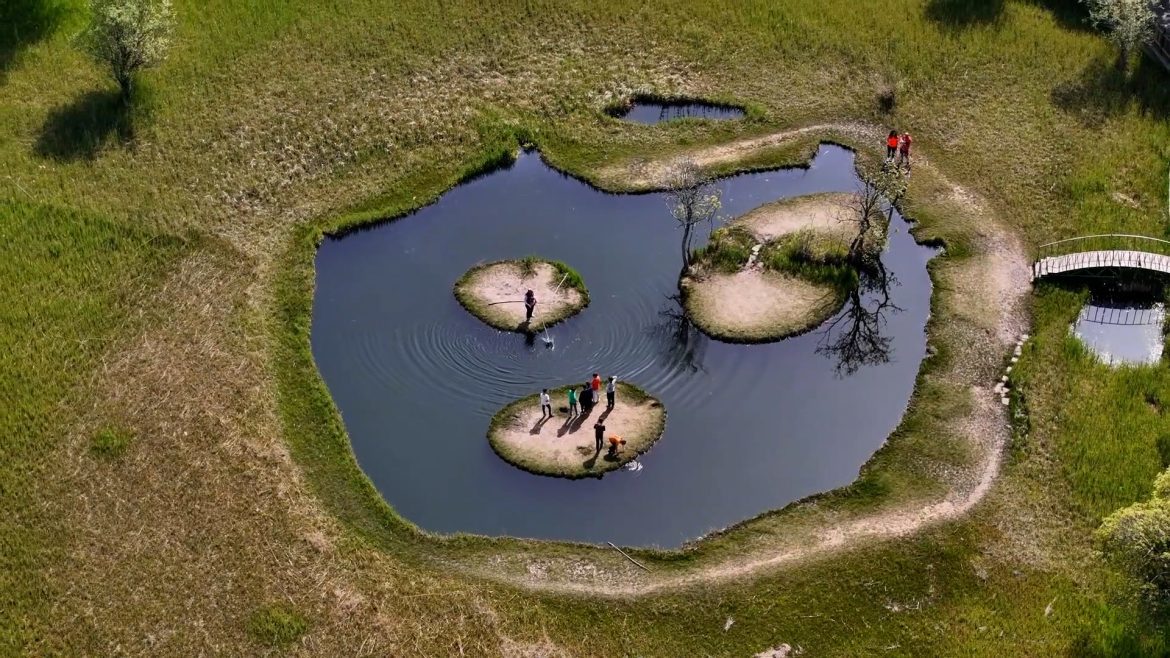 Découvre les Îles Flottantes Bingol en Turquie Destination Unique