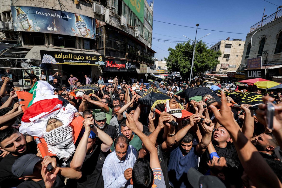 Funérailles à Kafr Dan et invasion de 600 colons à Al-Aqsa