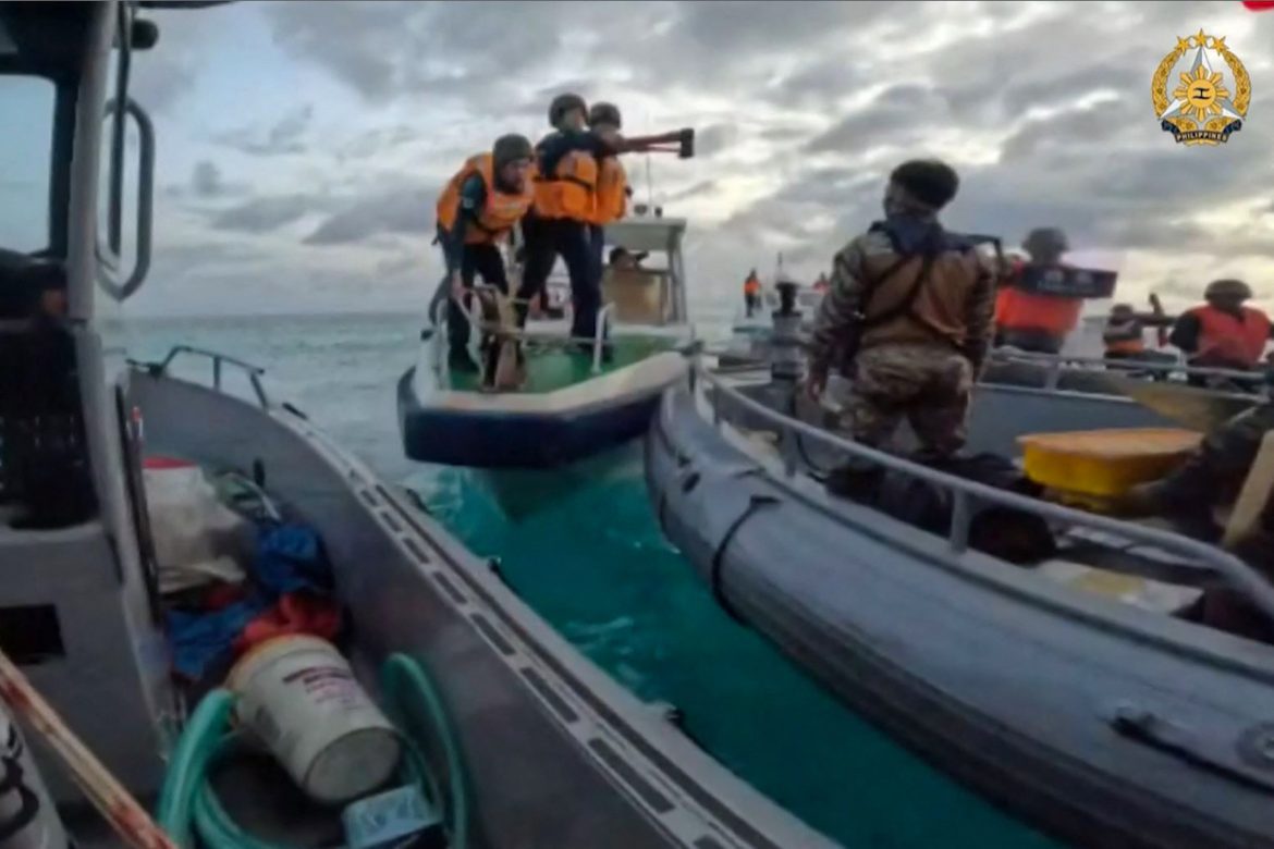 Garde-côte chinois accusée d'agir comme des pirates en Mer de Chine