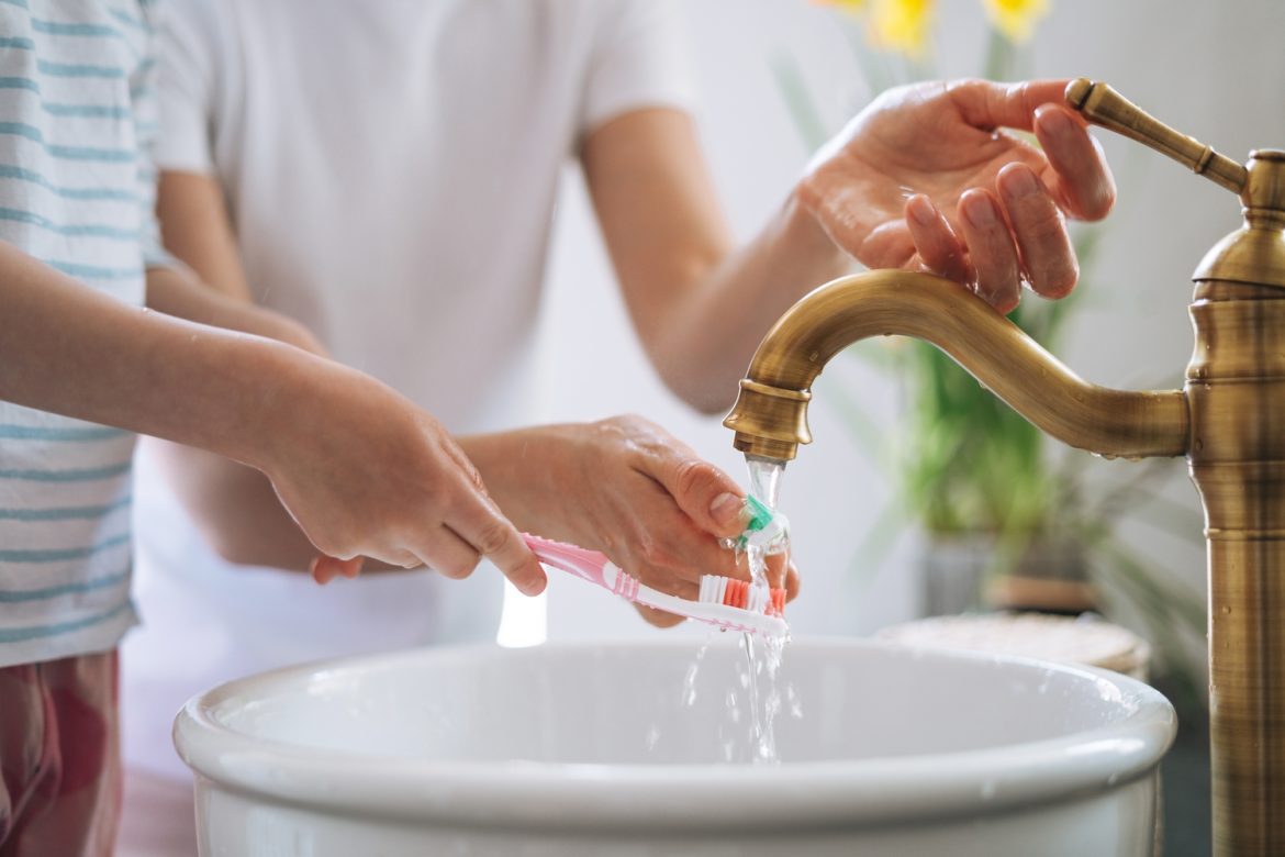 Les bains de bouche à l'alcool trop fréquents augmentent le risque de cancer