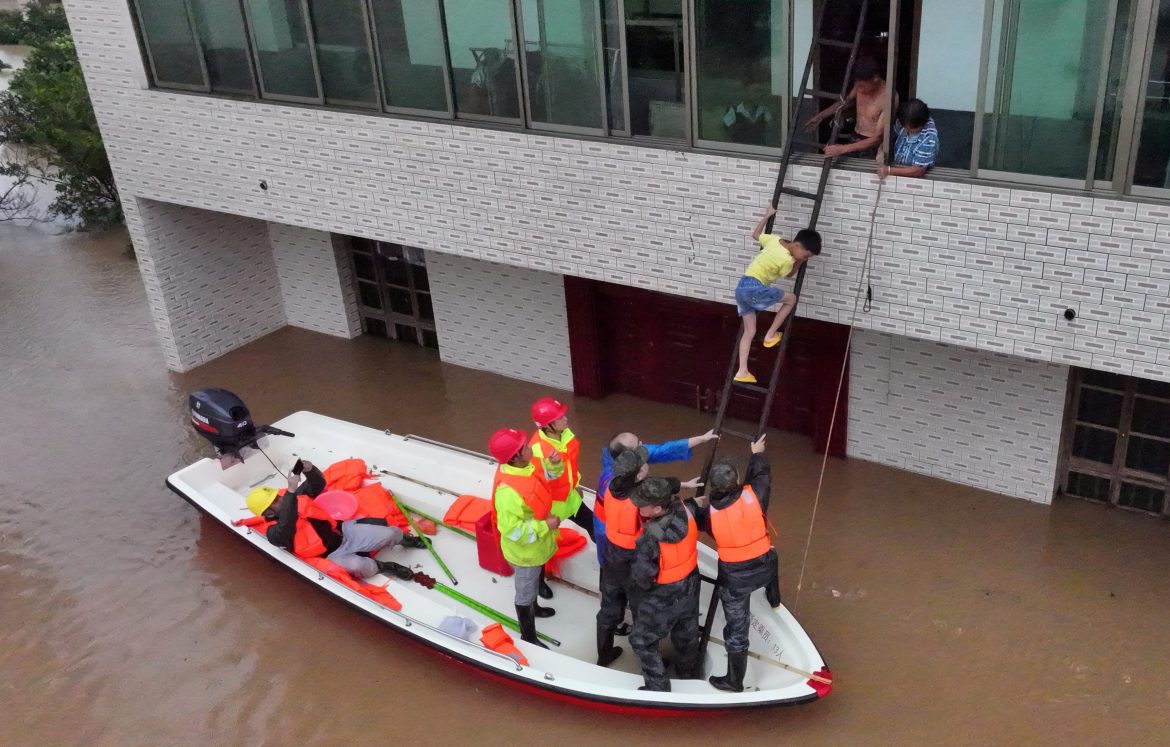 Au moins 22 morts alors que le typhon Gaemi frappe la Chine