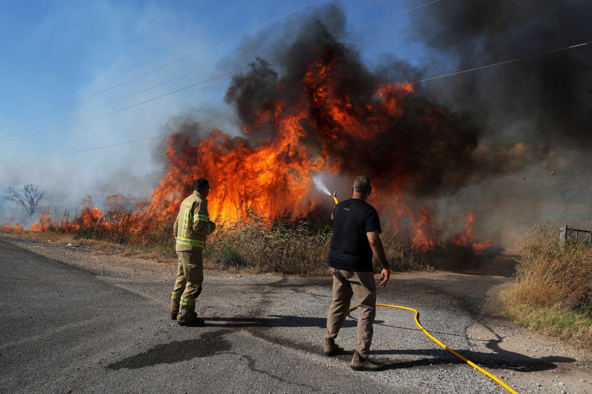 Huit Israéliens blessés et incendies en Galilée après attaque du Hezbollah