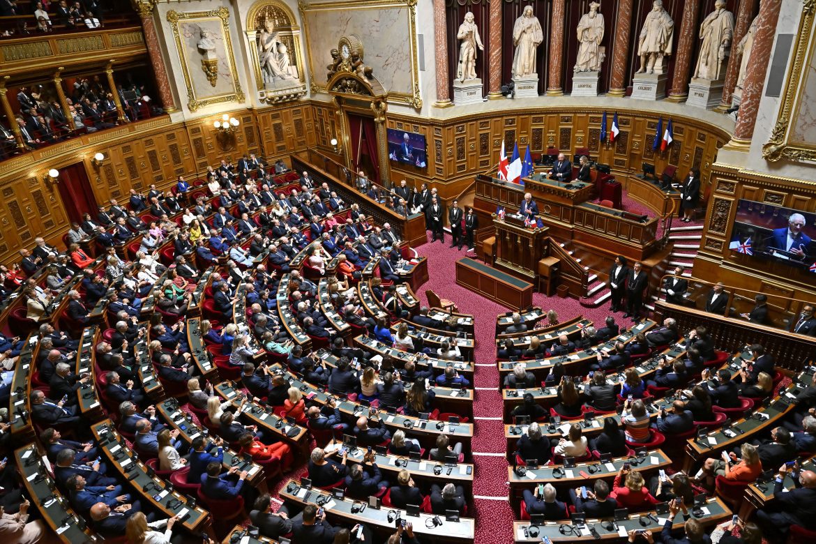 Nouvelle gouvernement en France 4 scénarios sans majorité absolue