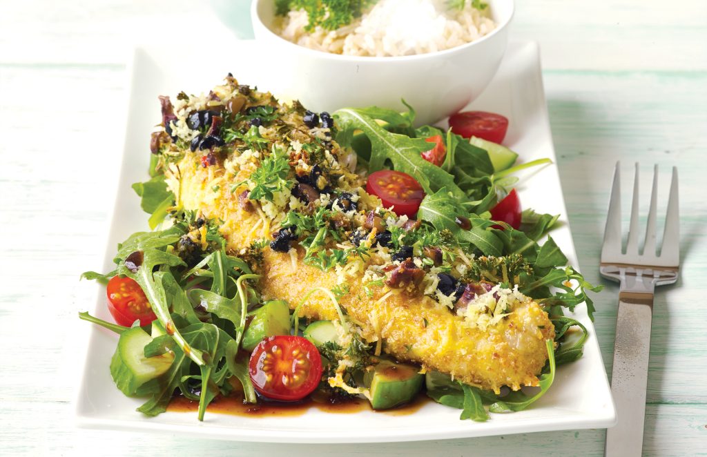 Poisson au citron, herbes, olives et croûte au parmesan