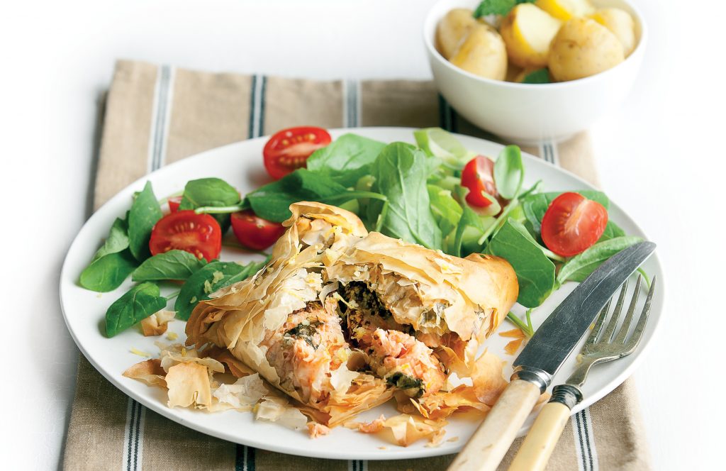 Paquets de filo au saumon et roquette