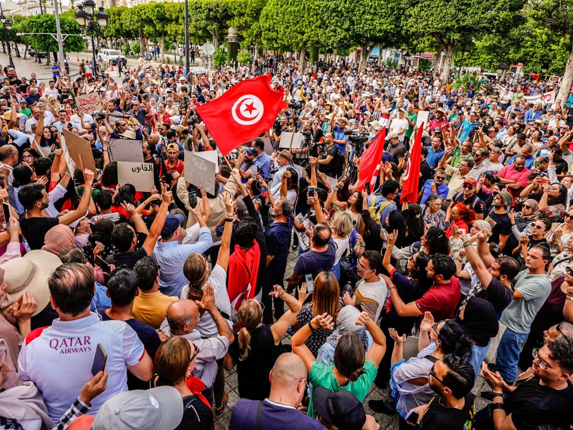 Manifestation en Tunisie contre la réforme électorale