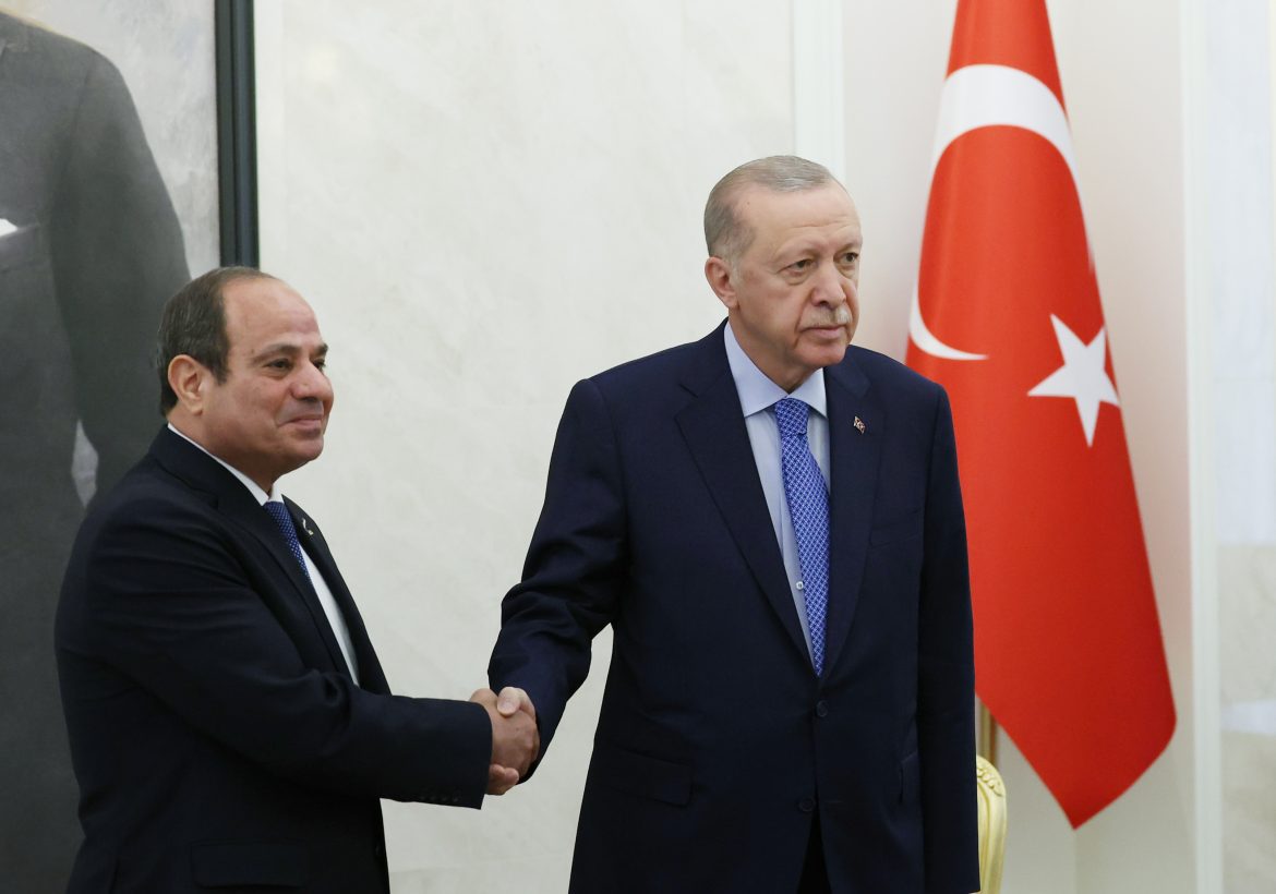 Sissi en visite à Ankara rencontre Erdogan après 12 ans