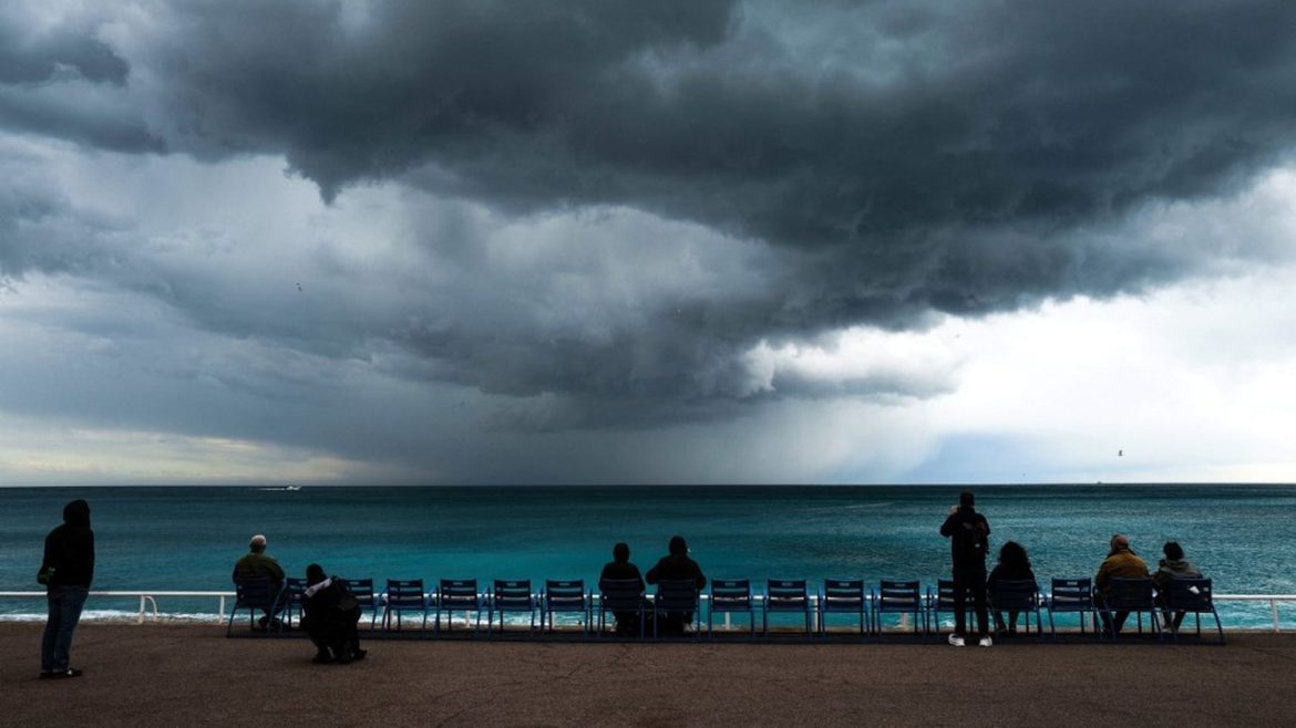 Vigilance orange : Var, Alpes-Maritimes et Manche en alerte