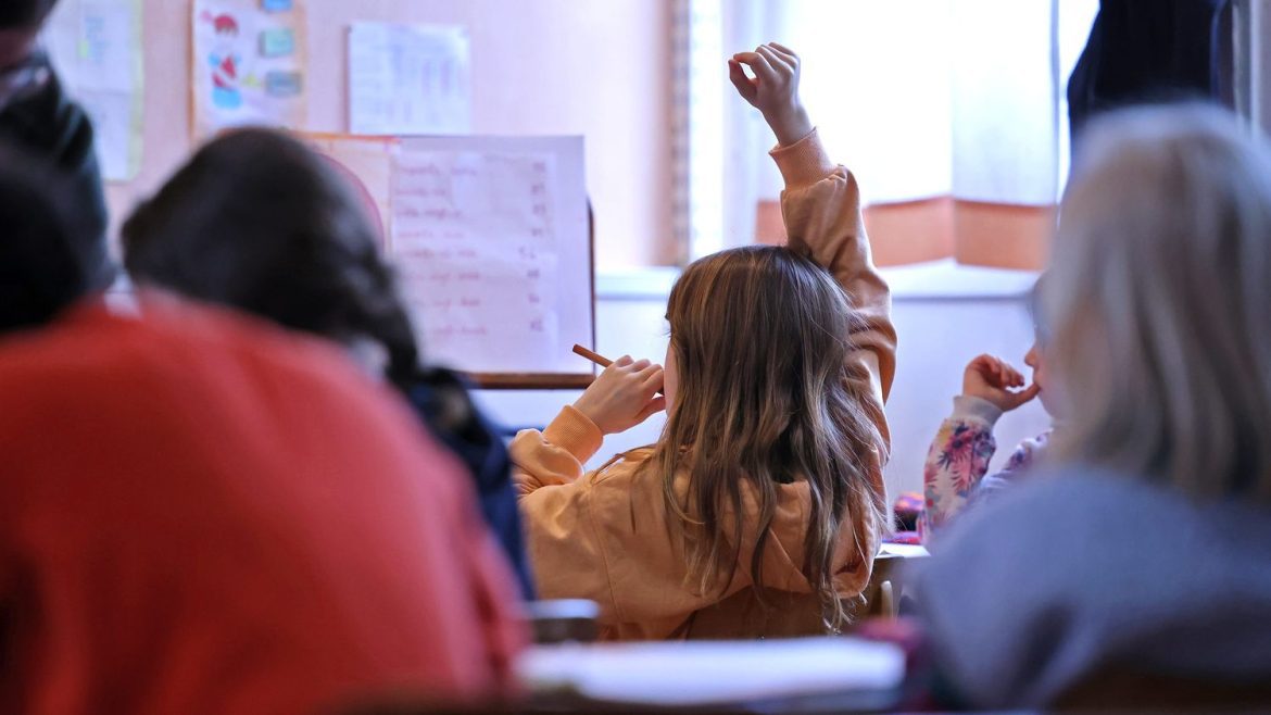 Violence scolaire à Paris : enseignant suspendu après agression