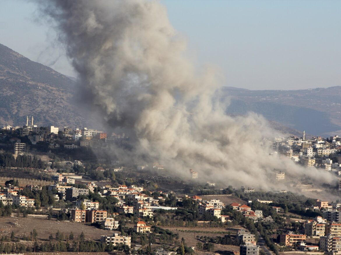 Israël mène des opérations dans le sud du Liban, explosions entendues