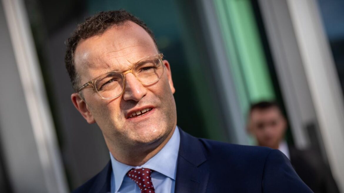 Jens Spahn veut retrouver un poste ministériel en Allemagne