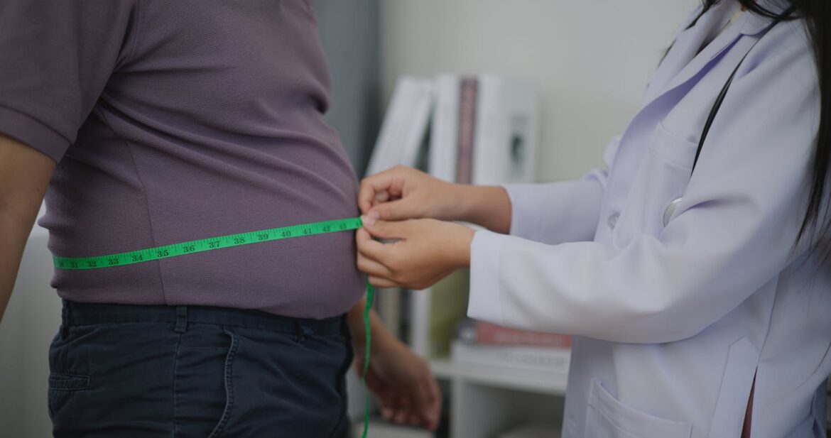 Perdre du ventre après 60 ans - conseils pour un abdomen affiné.jpeg