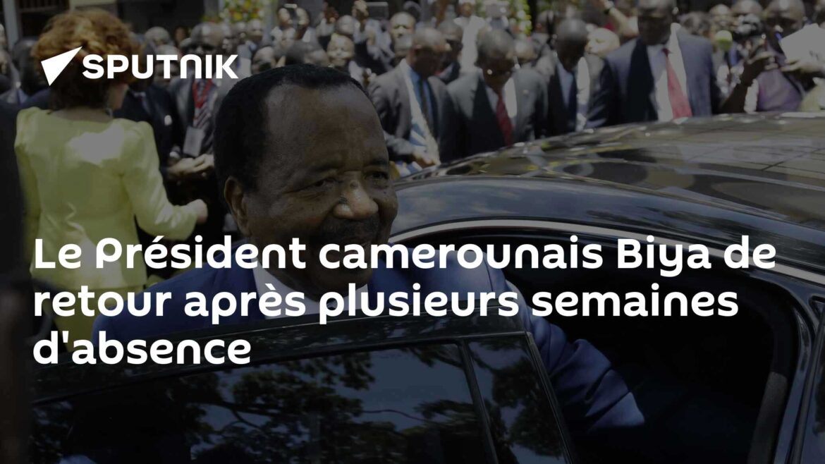 Retour triomphal du Président camerounais Paul Biya