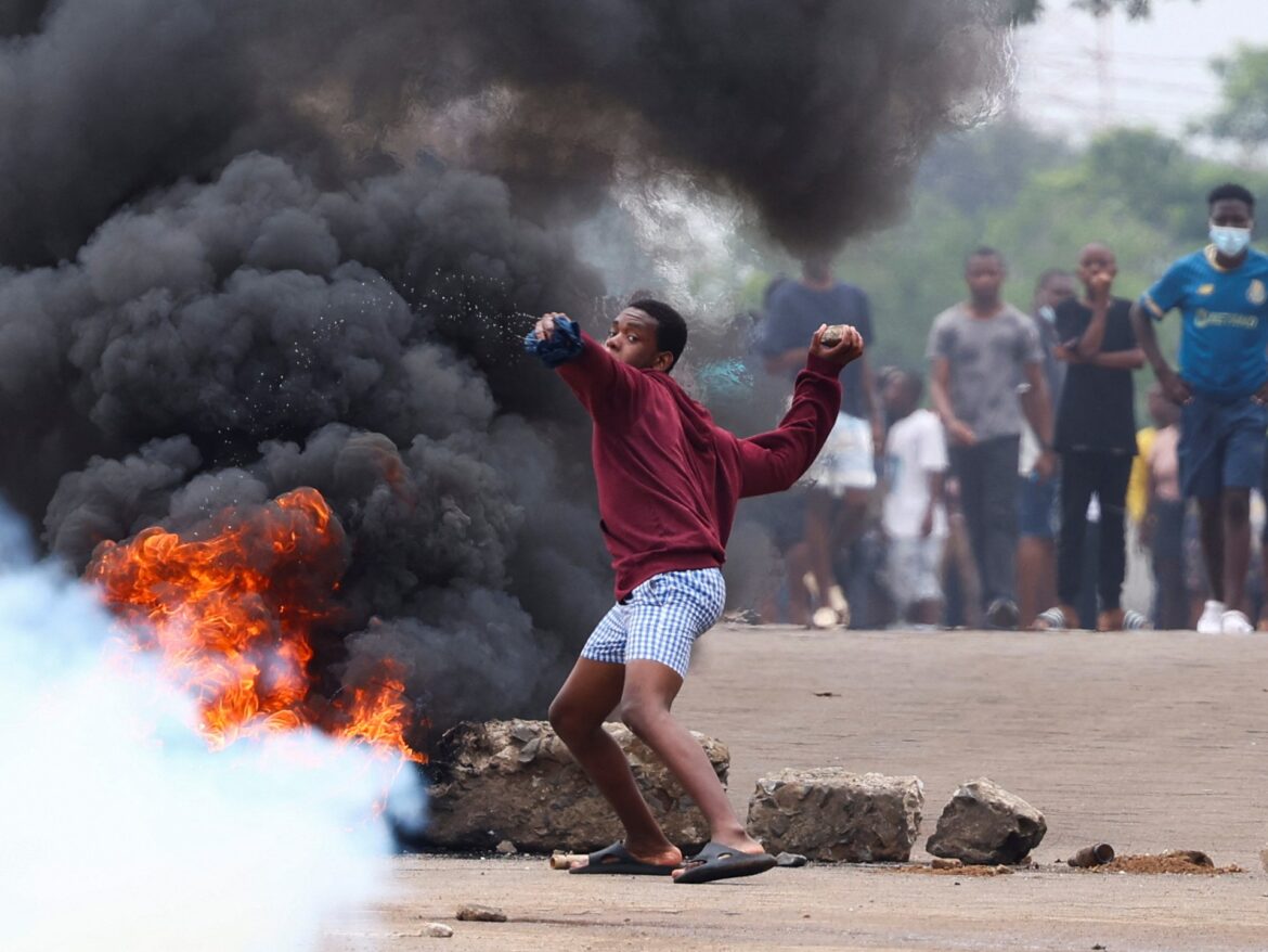 Violence post-électorale au Mozambique : les jeunes en première ligne