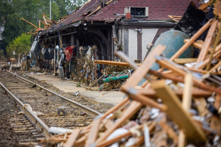 Débris et destruction.