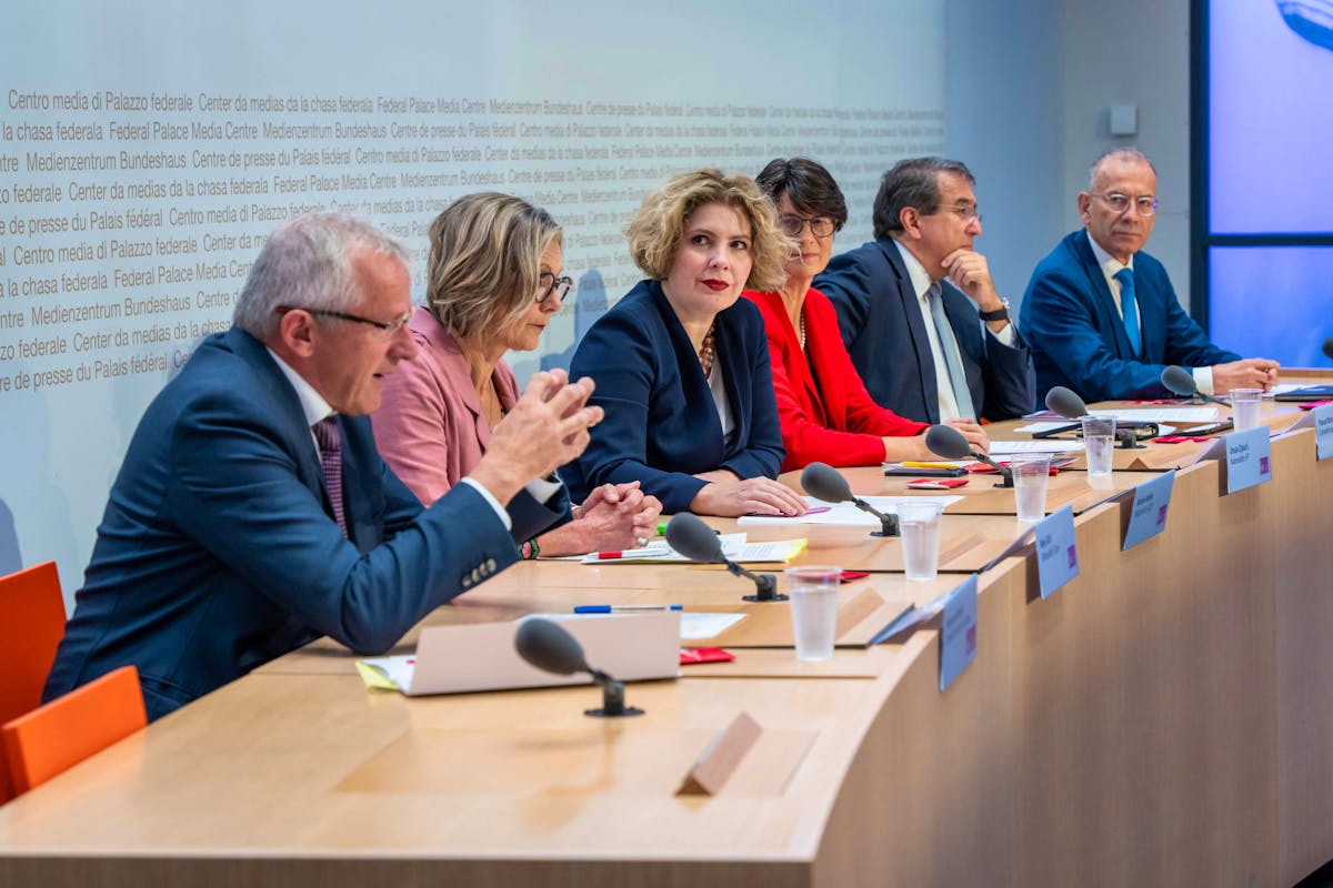 Maya Graf, conseillère aux États, souligne les incitations erronées dans le système de financement actuel.