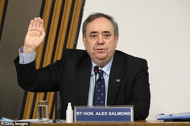 Salmond est décédé d'une crise cardiaque à 69 ans