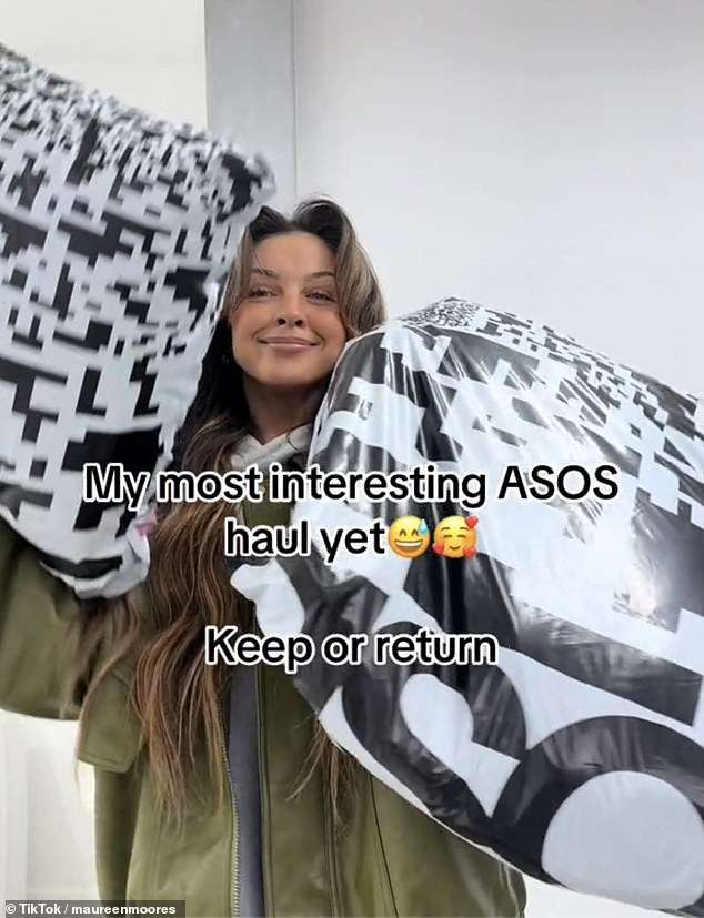 Une influenceuse TikTok montre des vêtements commandés sur Asos dans le cadre de la tendance #KeepOrReturn