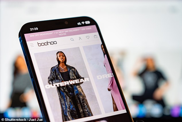 Boohoo a modifié sa politique de retour pour ses clients premium qui paient 8 euros par an pour des retours gratuits.